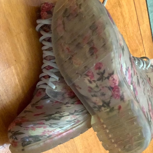 VIA VENETO Floral fashion rubber jelly rain boots Women’s 9 Combat boot. Lace up - Picture 3 of 4